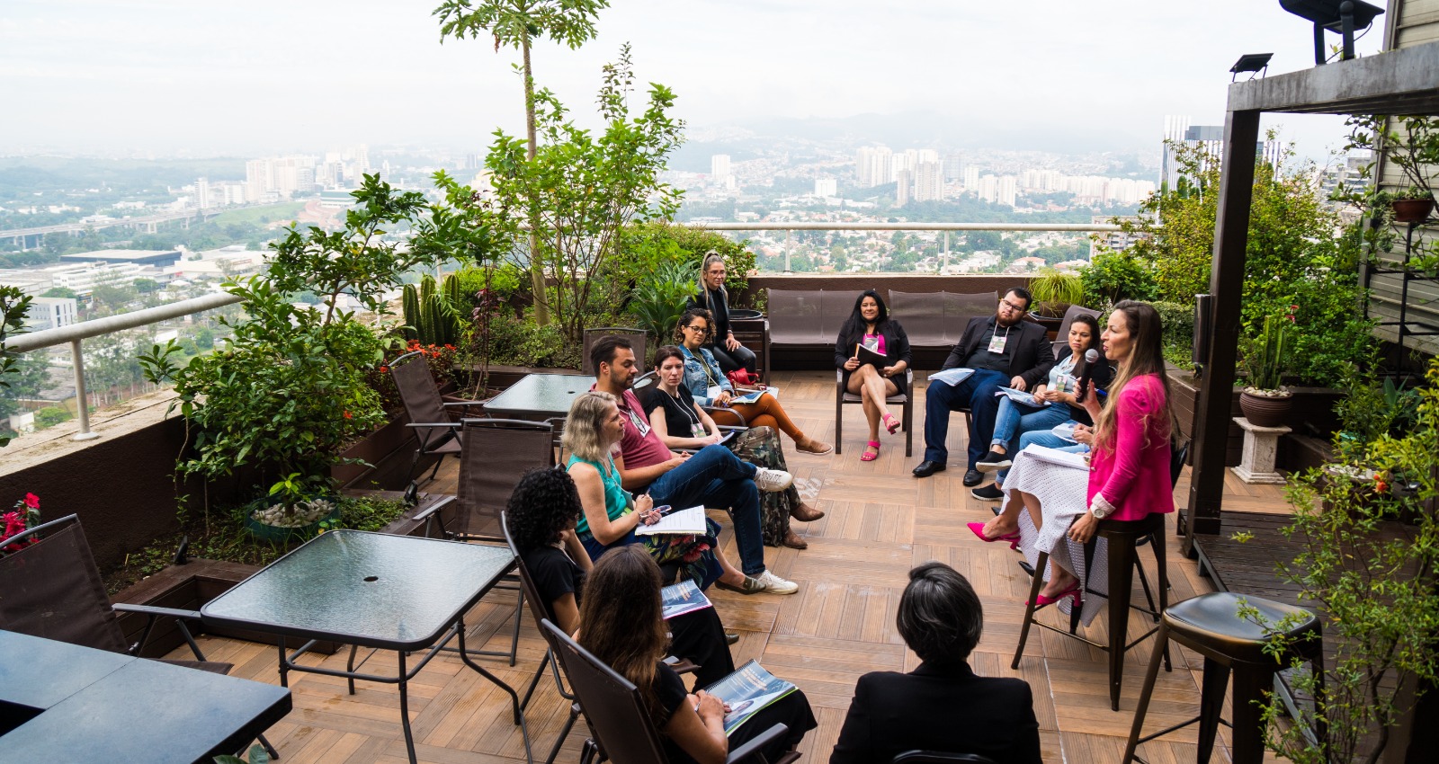 Workshop de educação financeira com Flávia RicaMente